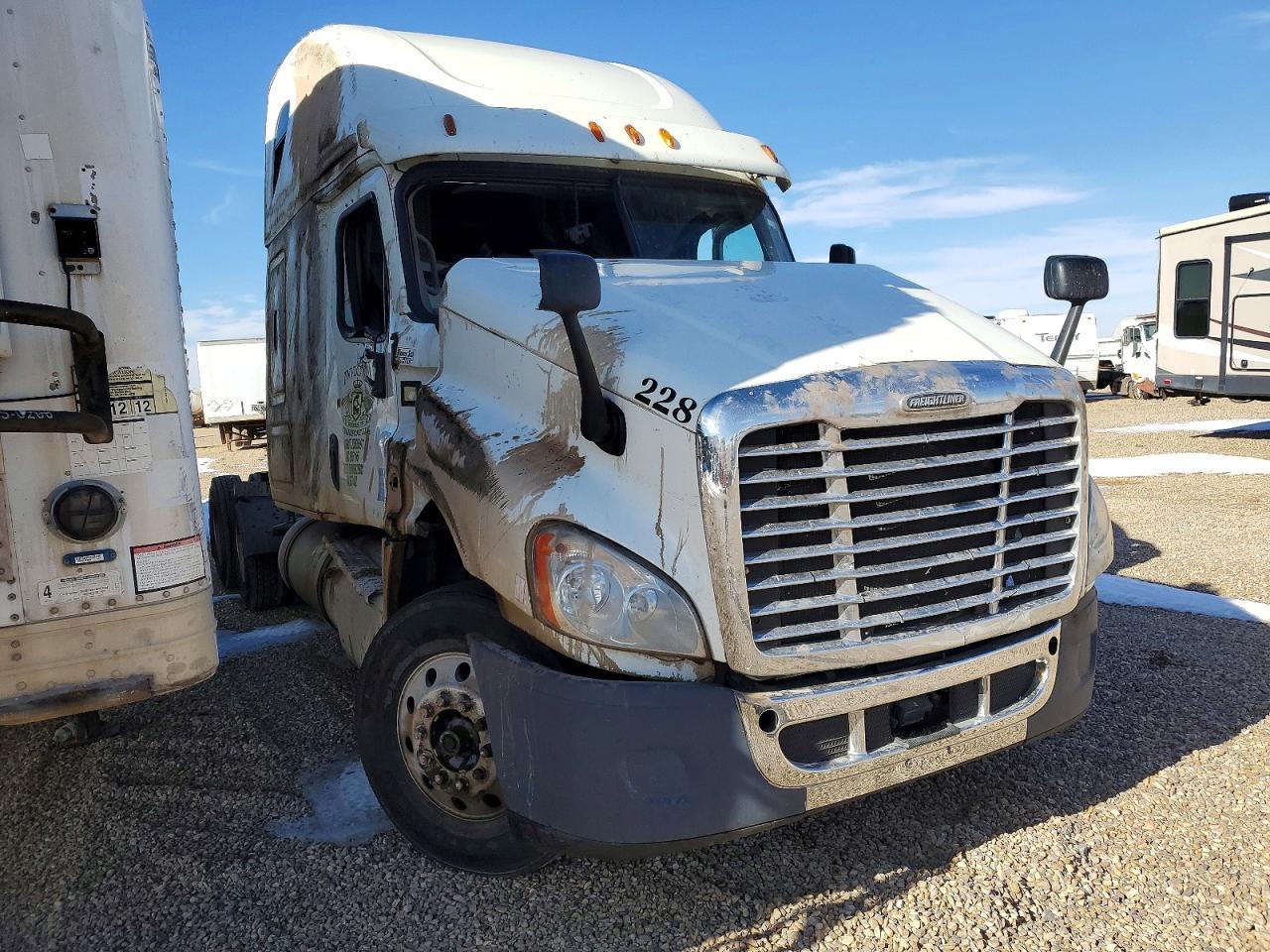 2016 Freigliner 2016 Freightliner Cascadia 125 Semi Truck