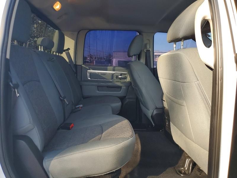 2016 Dodge Ram 1500 slt