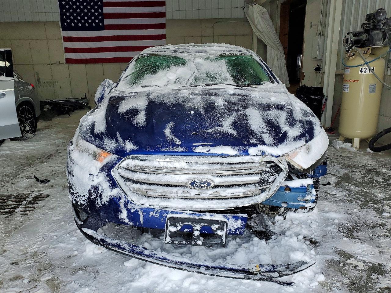 2013 Ford Taurus sel