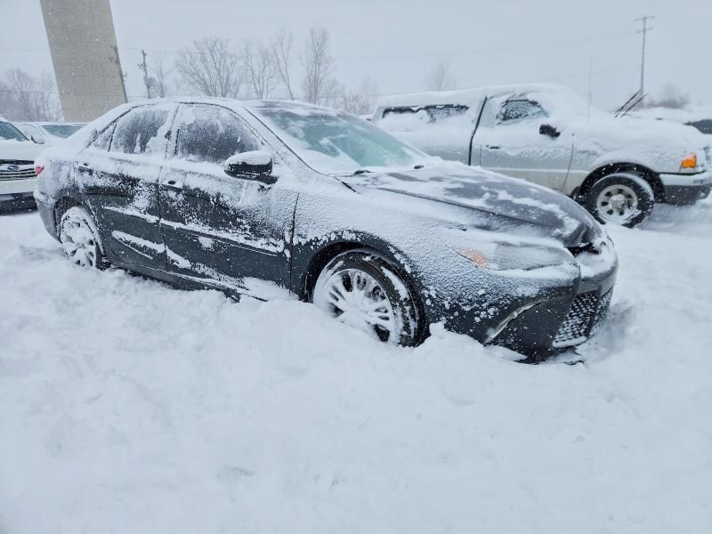 2015 Toyota Camry le