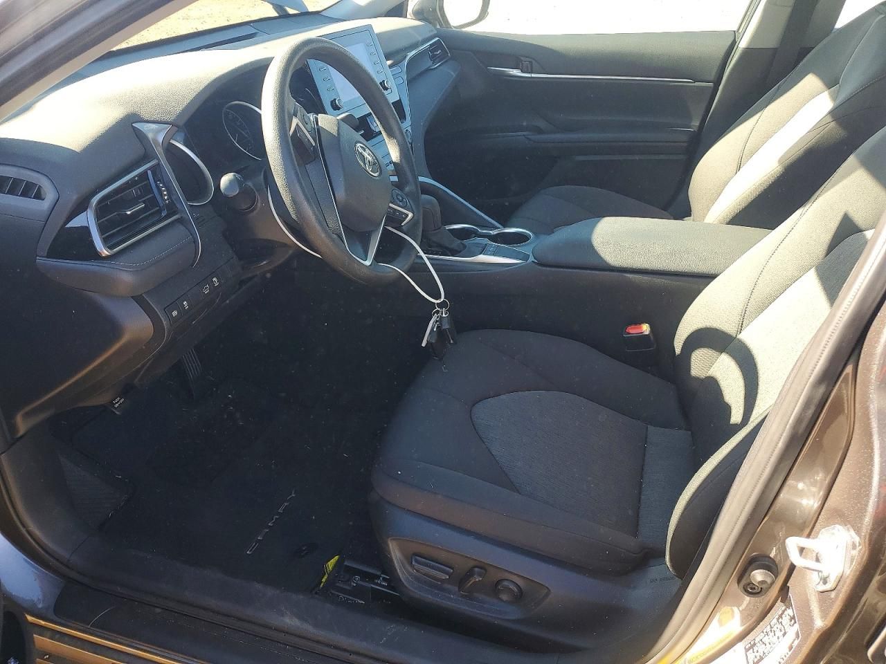 2024 Toyota Camry le