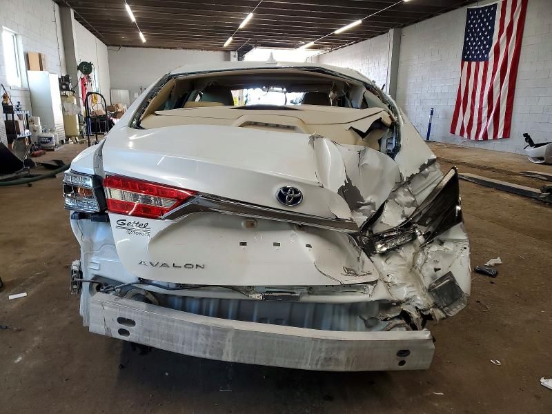 2016 Toyota Avalon Hybrid