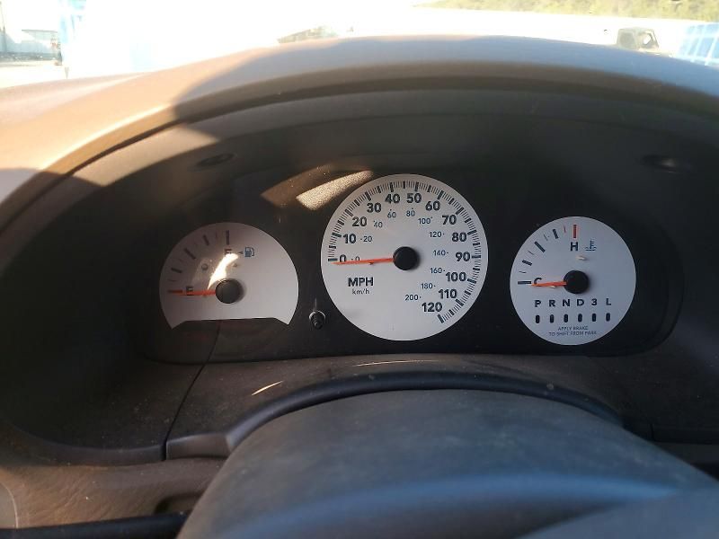 2005 Chrysler Town & Country