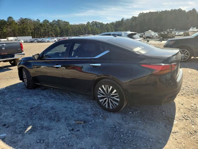 2024 Nissan Altima sv