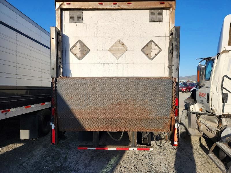 2013 International 4300 BOX Truck