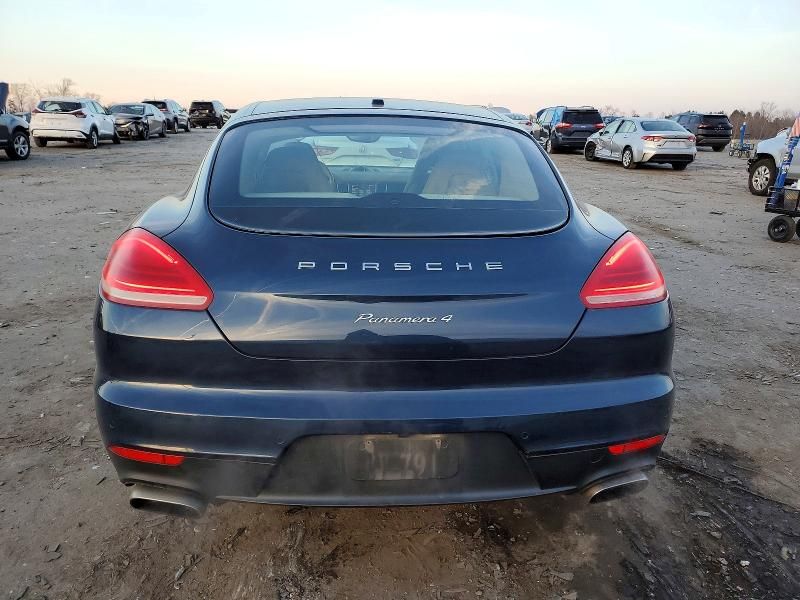 2014 Porsche Panamera 2