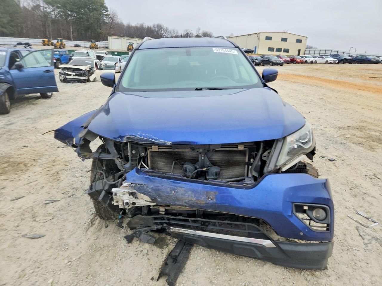 2017 Nissan Pathfinder s