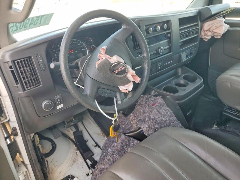 2022 GMC Savana Cut-box Truck