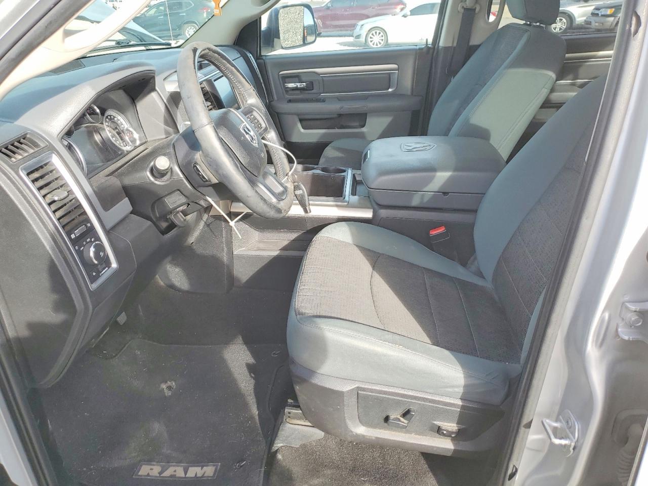 2015 Dodge Ram 1500 slt