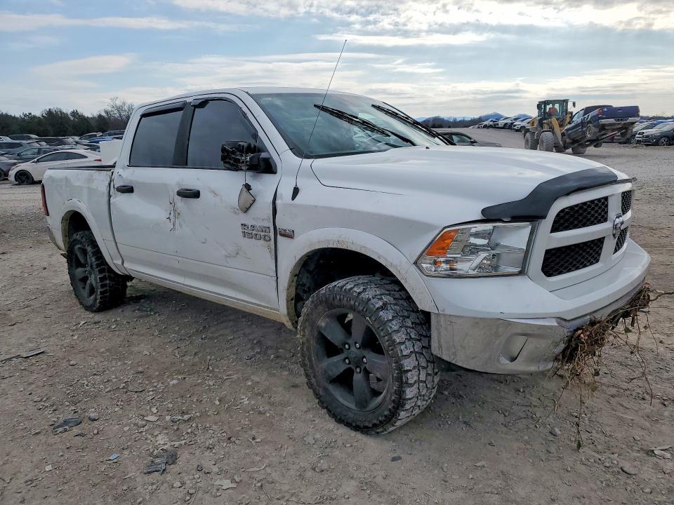 2016 Dodge Ram 1500 slt