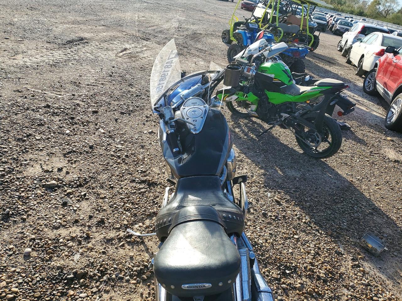 2004 Honda VTX1800 S2