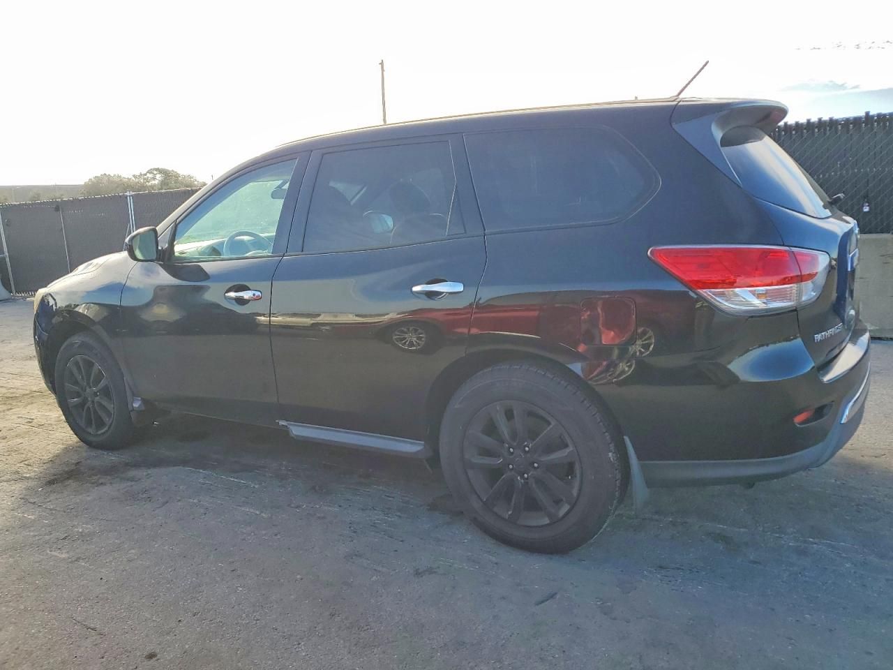 2014 Nissan Pathfinder s