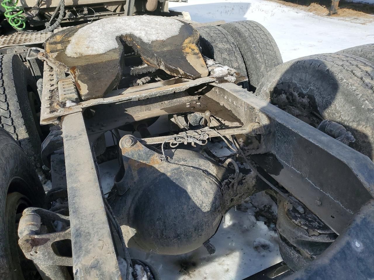 2015 Volvo VNL Semi Truck