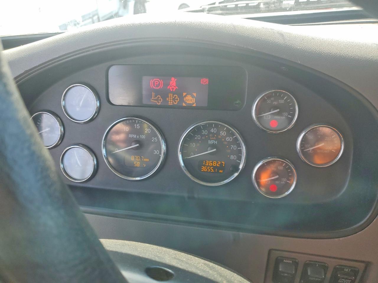 2012 Peterbilt Tractor 2012 Peterbilt 337 Tank Truck