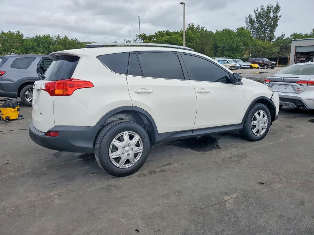 2015 Toyota Rav4 le