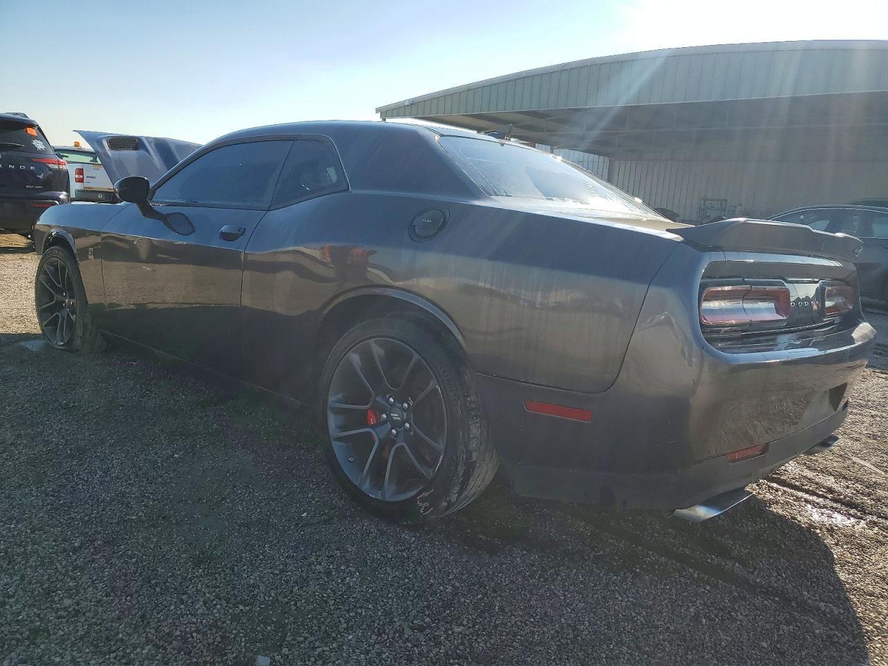 2022 Dodge Challenger r