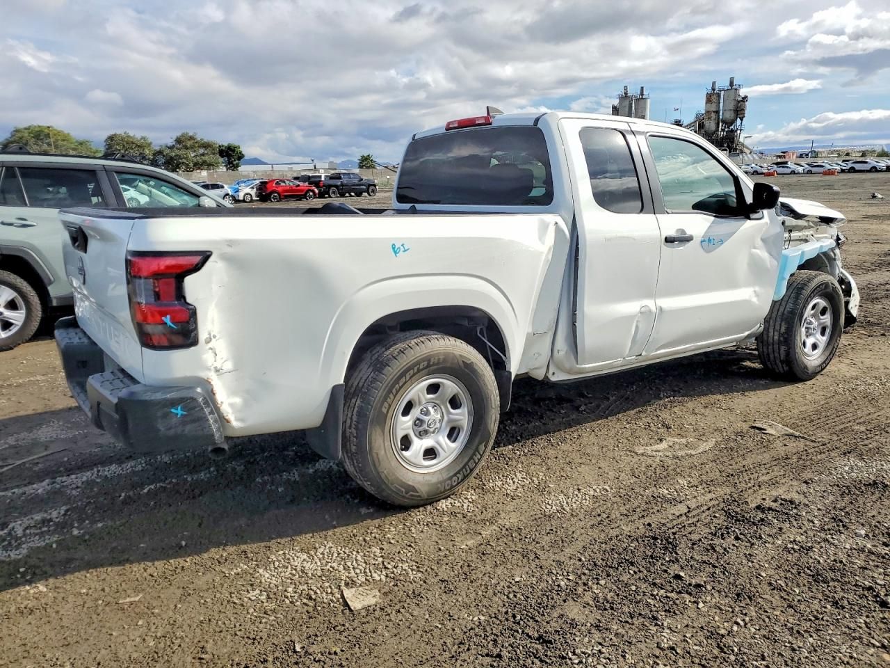 2022 Nissan Frontier s
