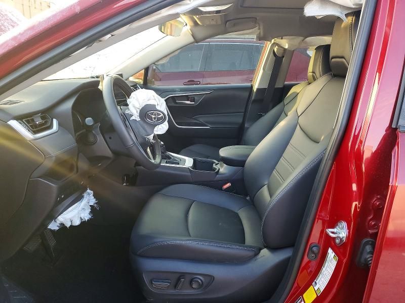 2025 Toyota Rav4 xle Premium