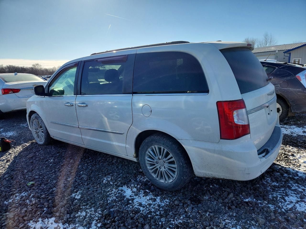 2013 Chrysler Town & Country Touring l