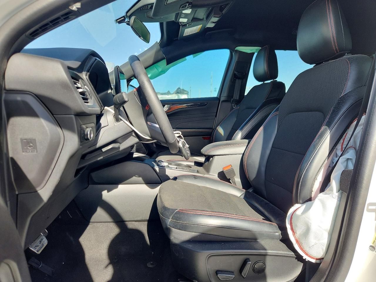 2023 Ford Escape st Line