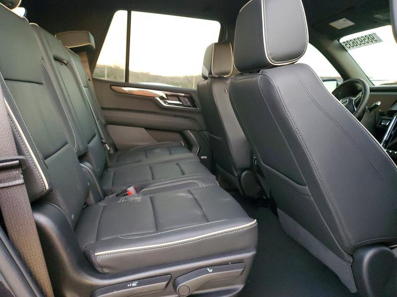 2025 GMC Yukon Elevation