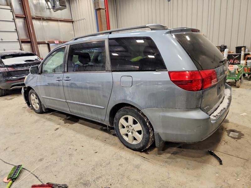 2004 Toyota Sienna xle