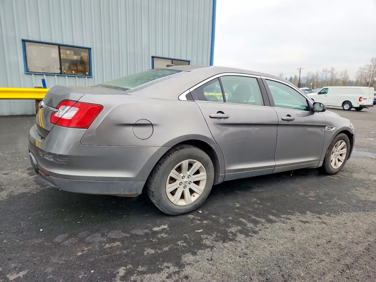 2012 Ford Taurus se
