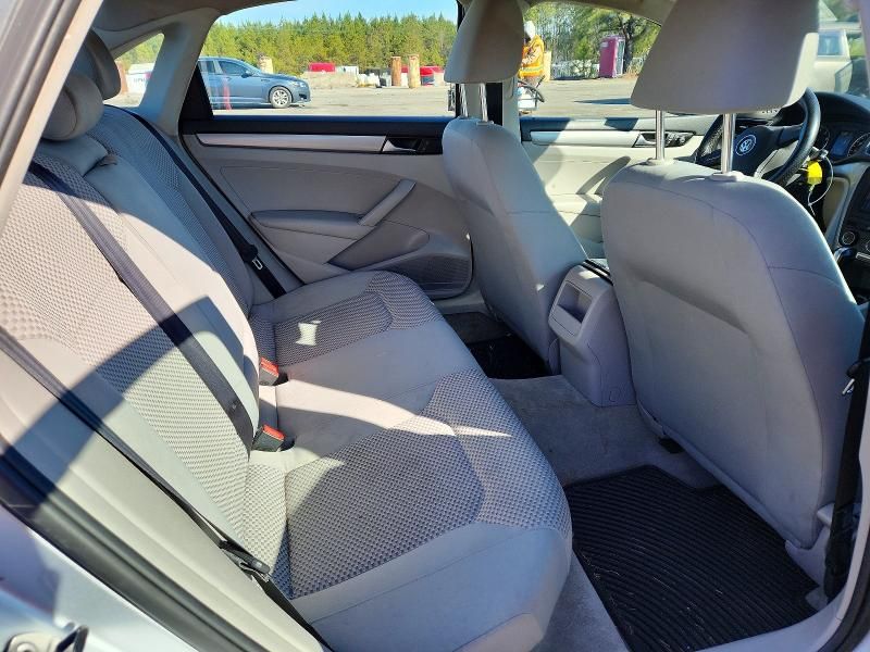 2014 Volkswagen Passat s