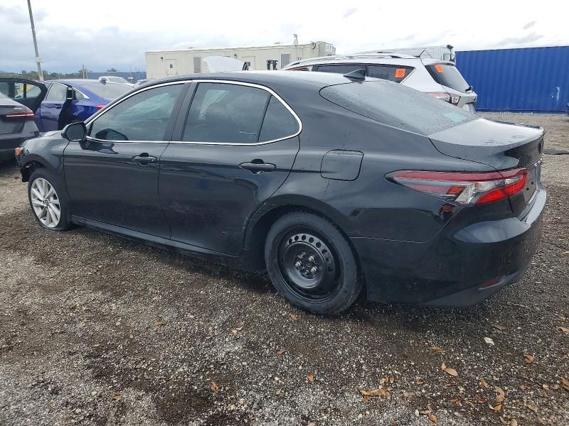 2024 Toyota Camry le