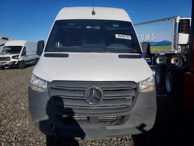 2021 Mercedes-Benz Sprinter 2500 Delivery Van