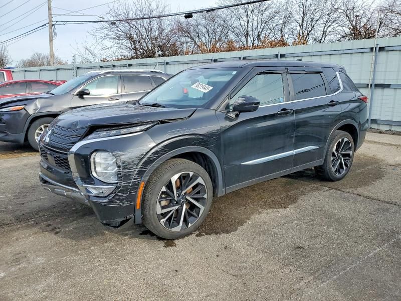 2023 Mitsubishi Outlander se