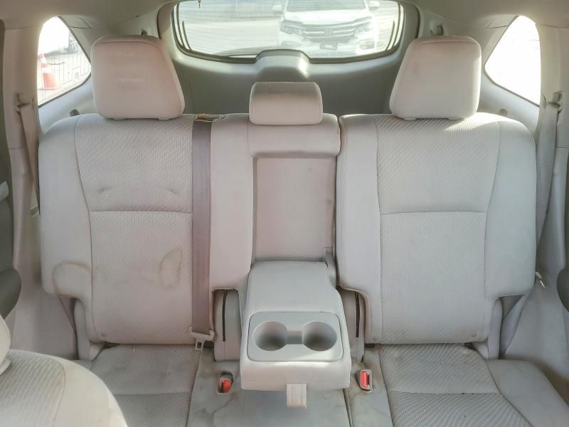 2016 Toyota Highlander le