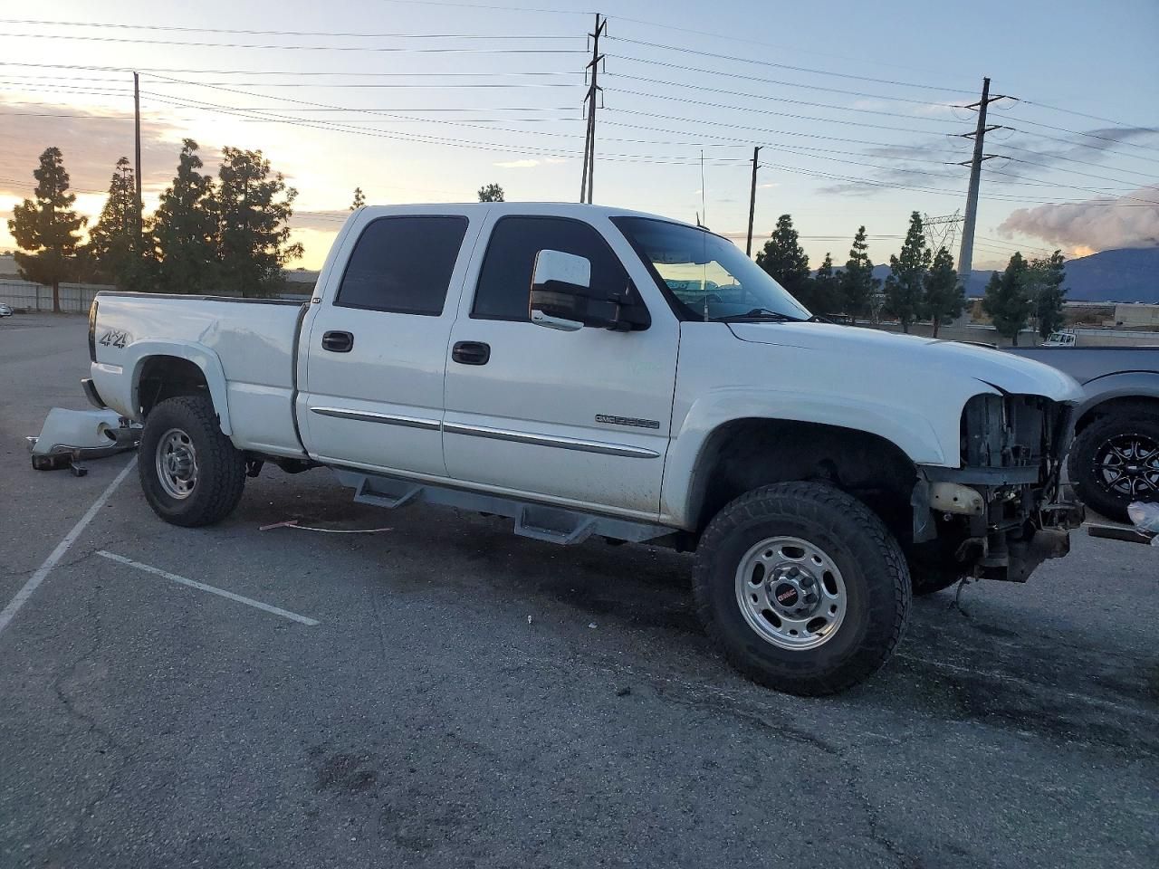 2004 GMC Sierra K2500 Crew Cab