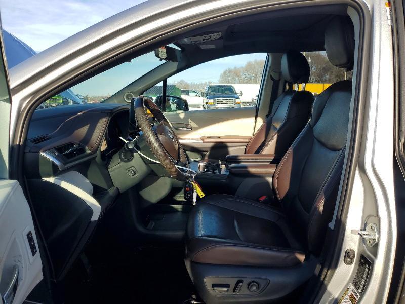 2023 Toyota Sienna Limited