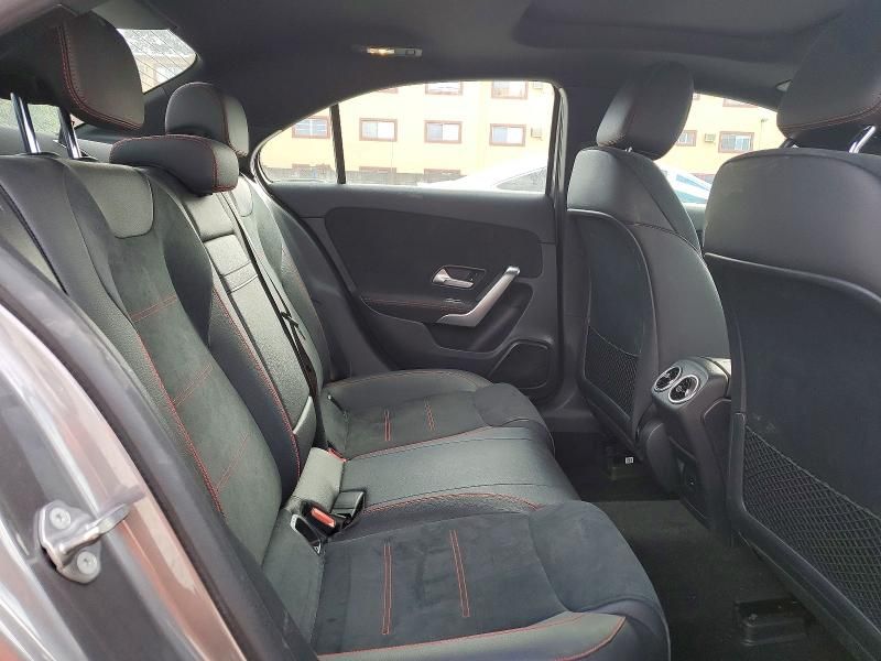 2022 Mercedes-Benz A 220