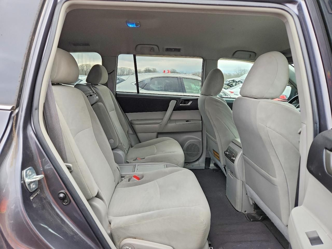 2012 Toyota Highlander Base