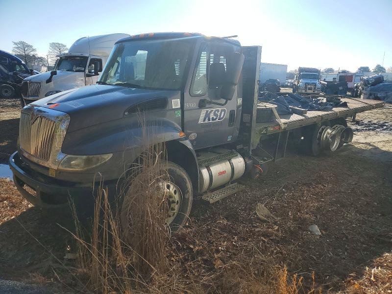 2018 International 4400 Flatbed Truck