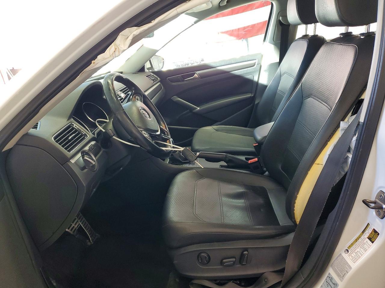 2017 Volkswagen Passat R-line