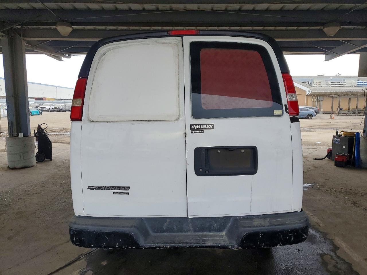 2015 Chevrolet Express G2500