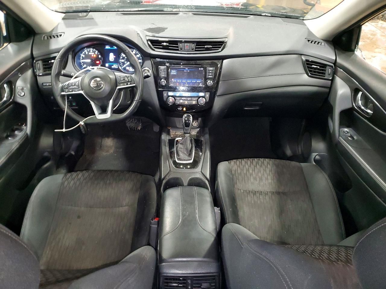 2020 Nissan Rogue sv