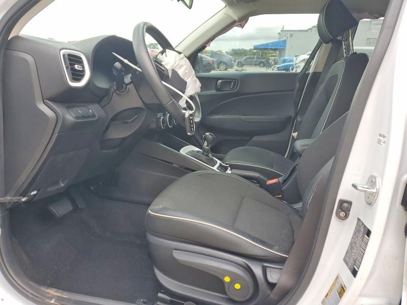 2024 Hyundai Venue sel