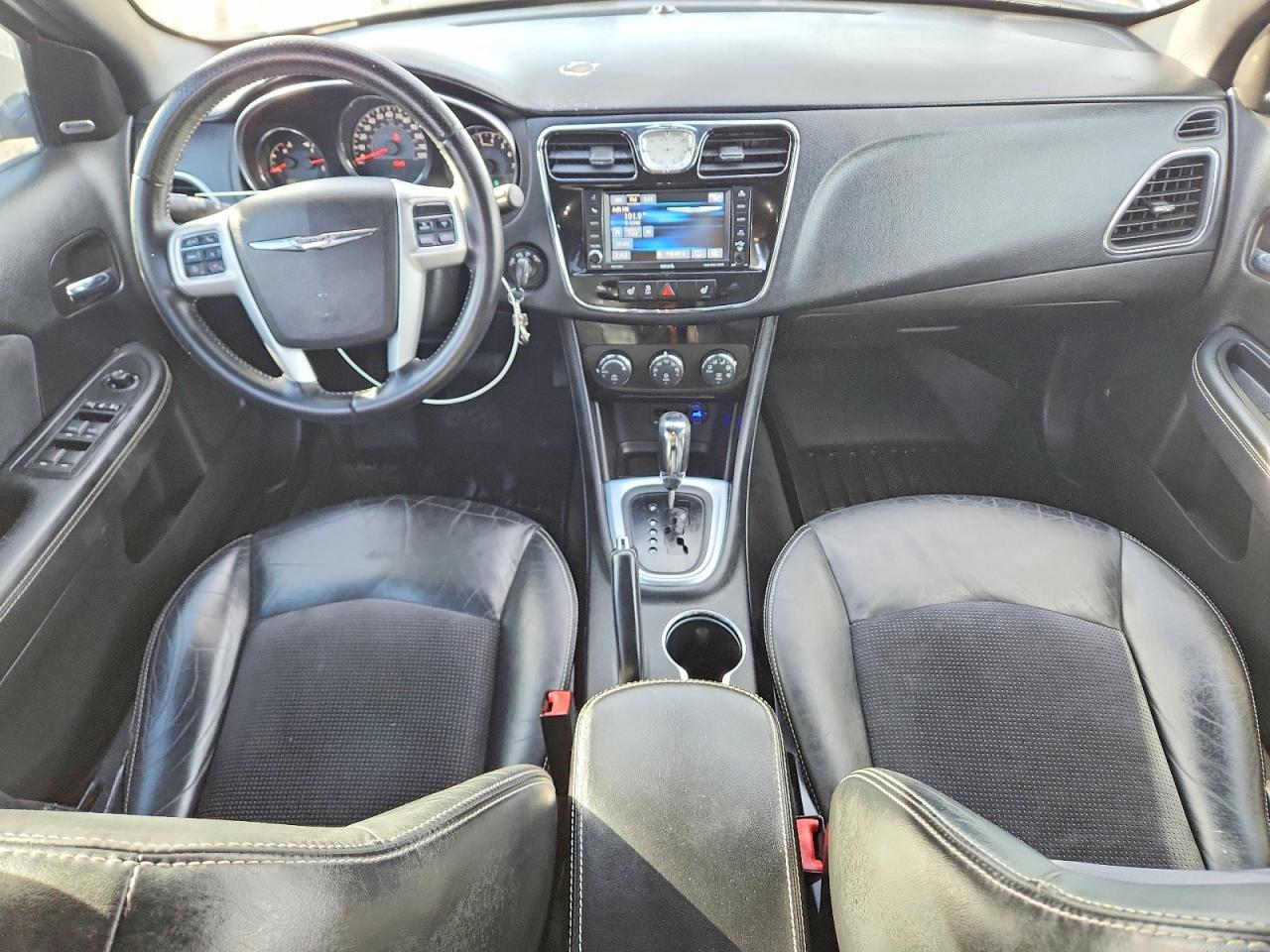 2014 Chrysler 200 Limited