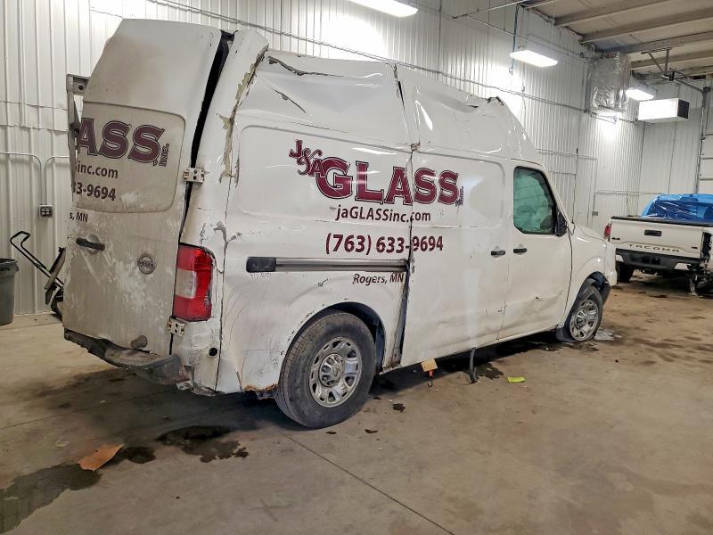 2012 Niss Nv200