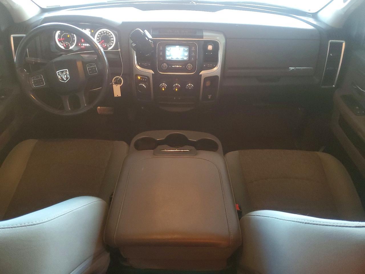 2016 Dodge RAM 1500 SLT