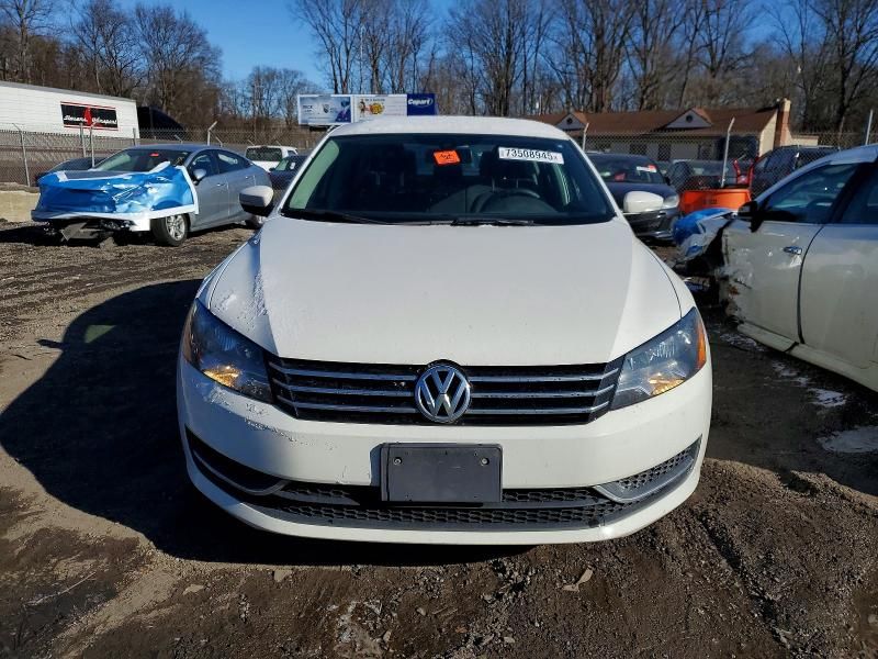 2015 Volkswagen Passat s