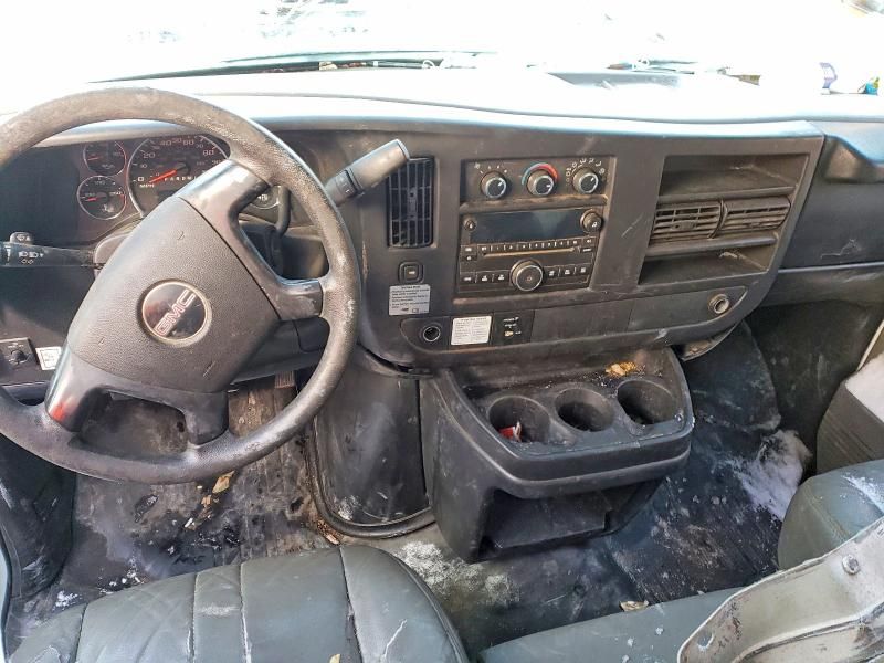 2012 GMC Savana box Truck