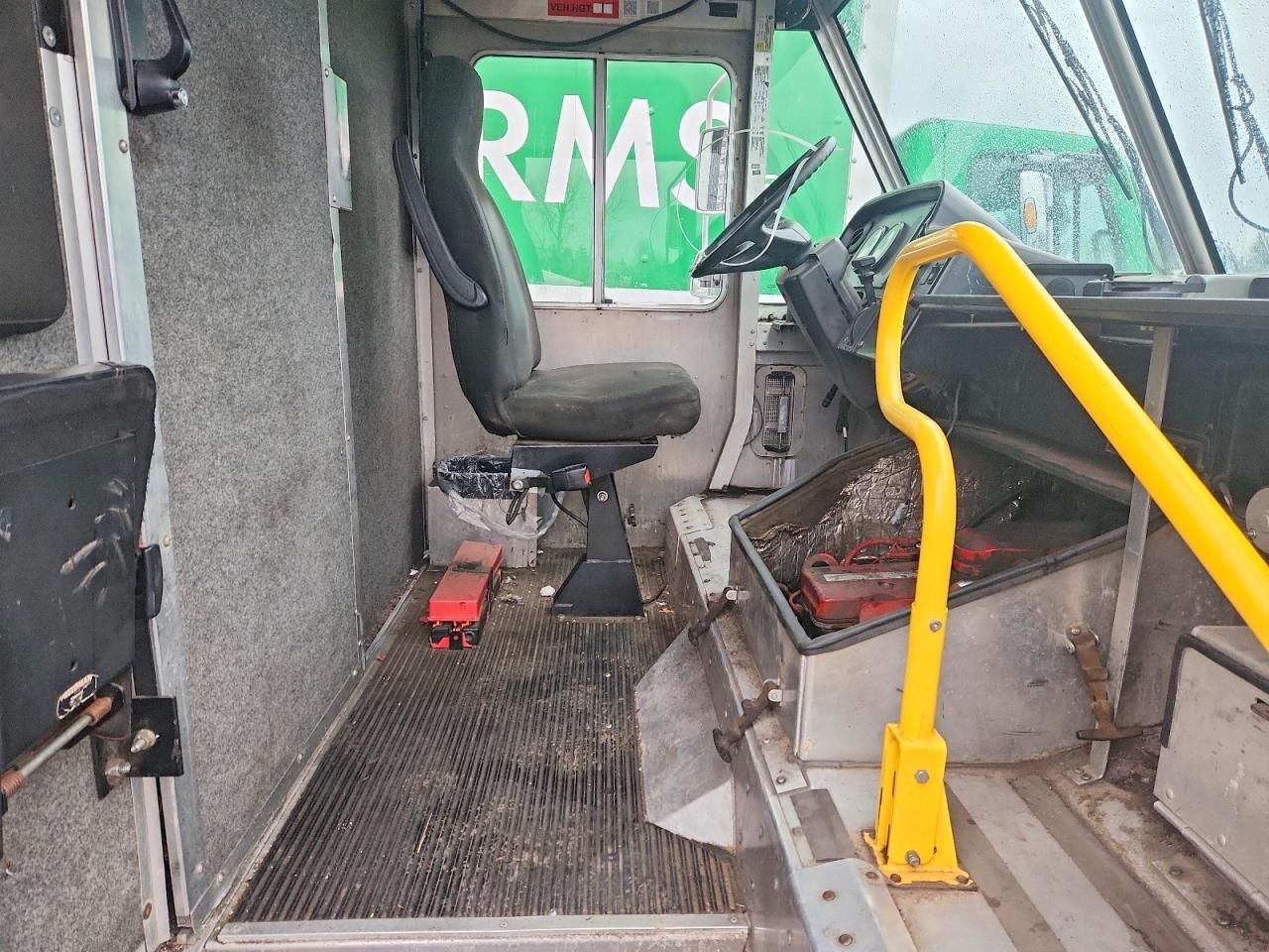 2008 Freightliner MT45 Chassis Delivery Van