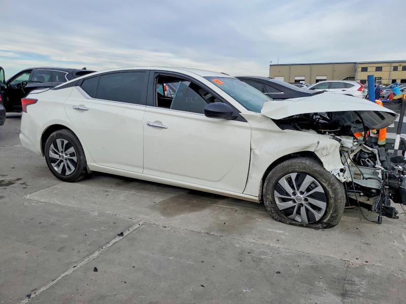 2025 Nissan Altima s