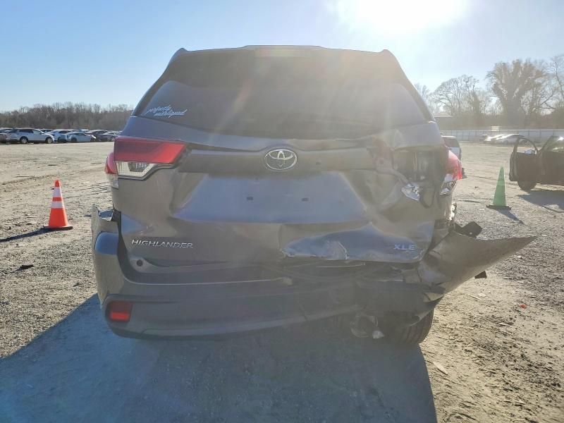 2019 Toyota Highlander se