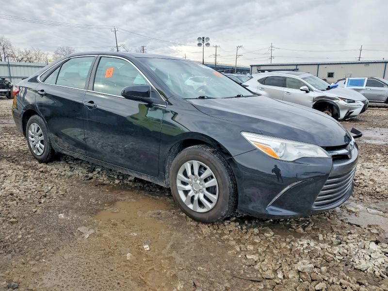 2016 Toyota Camry le